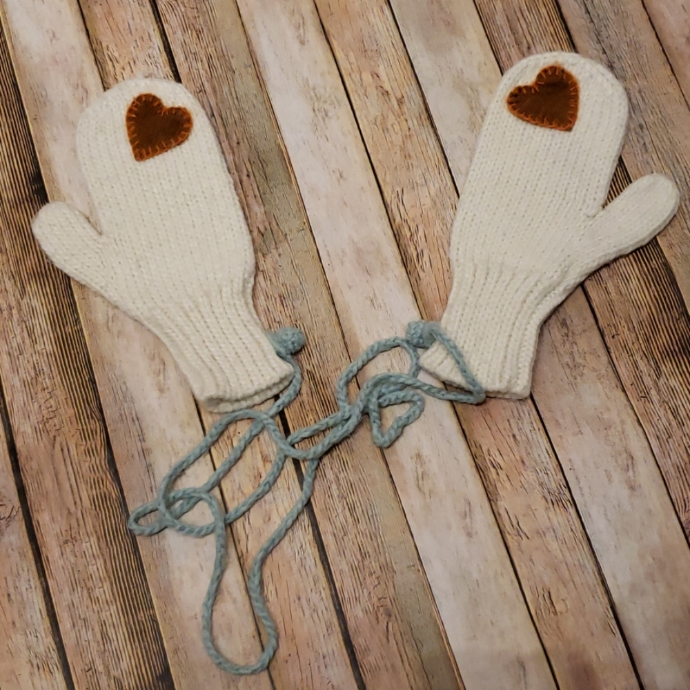 Urban Outfitters knit mittens